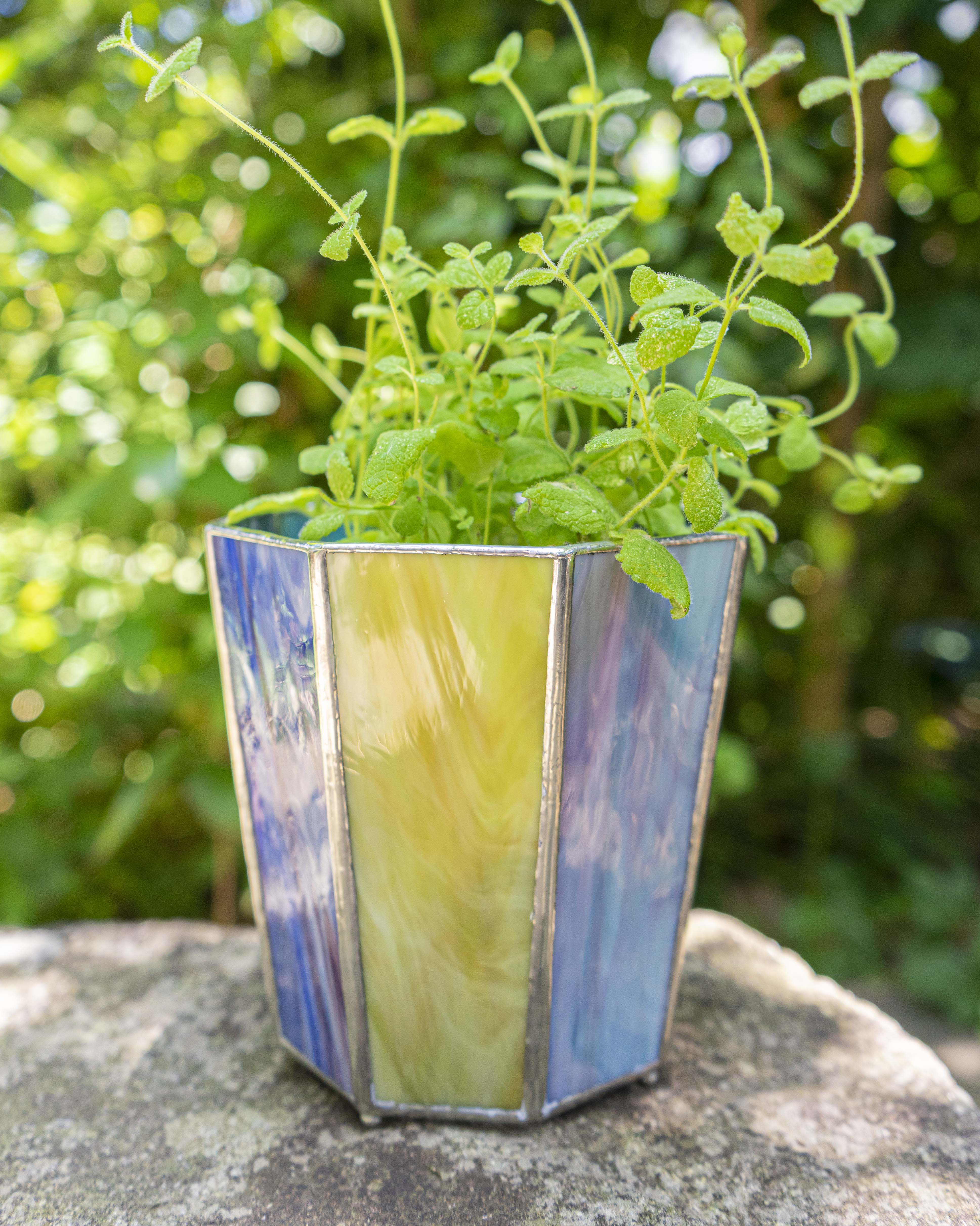 ハチドリと蘭の花 ヴィンテージ ステンドグラス レア作 マージョリン・バスティン マージョリン・バスティン ヴィンテージ ステンドグラス 春の花