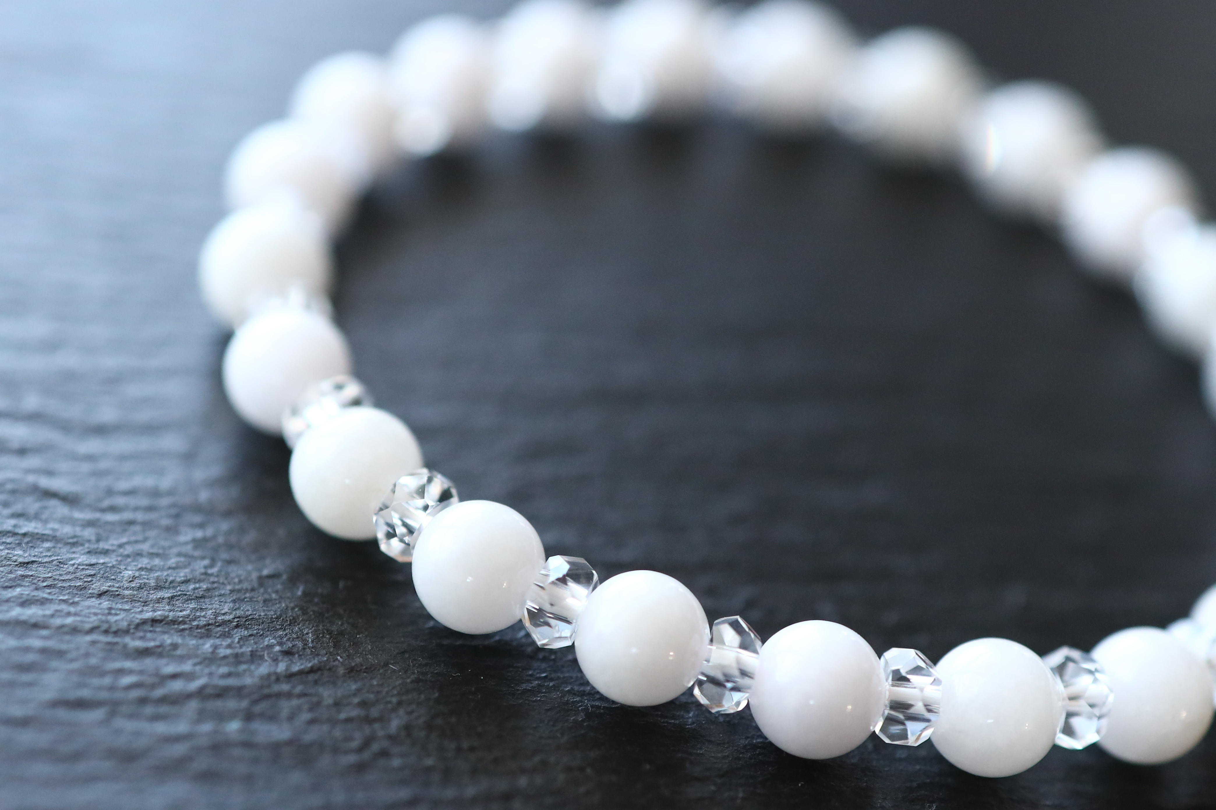 …☆超希少石☆…☆淡い高貴な色彩☆ラベンダー翡翠：6ミリ＆水晶☆…☆天然石ブレスレット☆… 9,088円