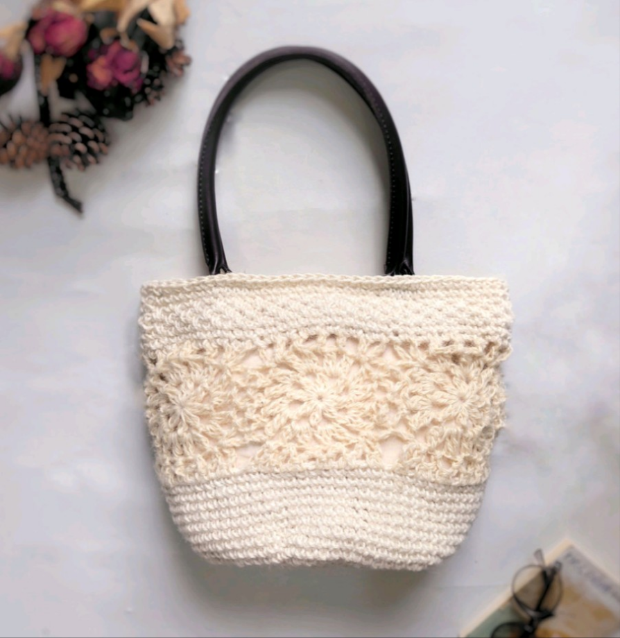 EMIM Bloom 花咲くモチーフ麻紐かごバッグ〈ホワイト× ロング合皮ハンドル〉 軽量トート/内布付き/ポケット付き