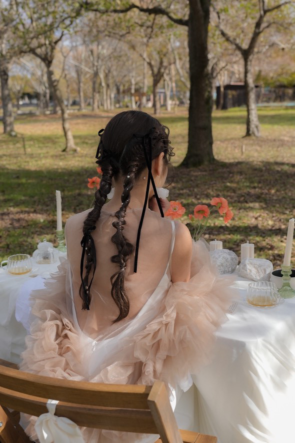 実例写真！トップス あんず色  ソフトチュール ふわふわ袖 前撮り 2次会