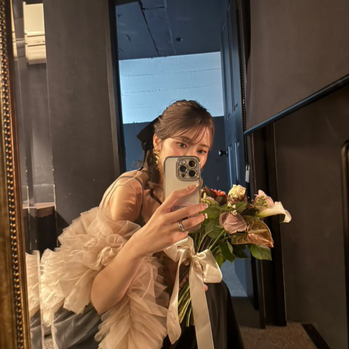 実例写真！トップス あんず色 ソフトチュール ふわふわ袖 前撮り 2次会  