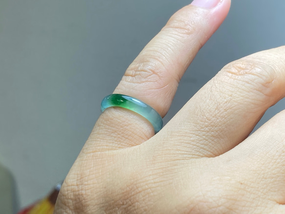 L12-208 ピンキーリング 氷種 深暗緑 4.5号 グアテマラ産 A貨 本翡翠 くりぬき リング 10枚目の画像