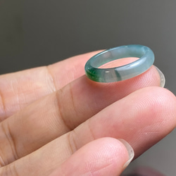 L12-208 ピンキーリング 氷種 深暗緑 4.5号 グアテマラ産 A貨 本翡翠 くりぬき リング 3枚目の画像