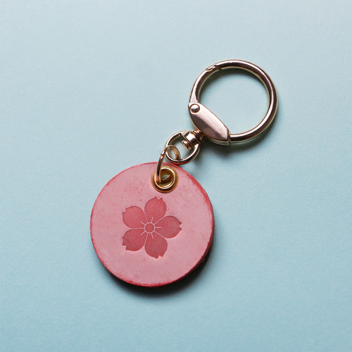 可愛い桜刻印本革キーホルダー ピンク 丸 贈り物 その他雑貨 Travel