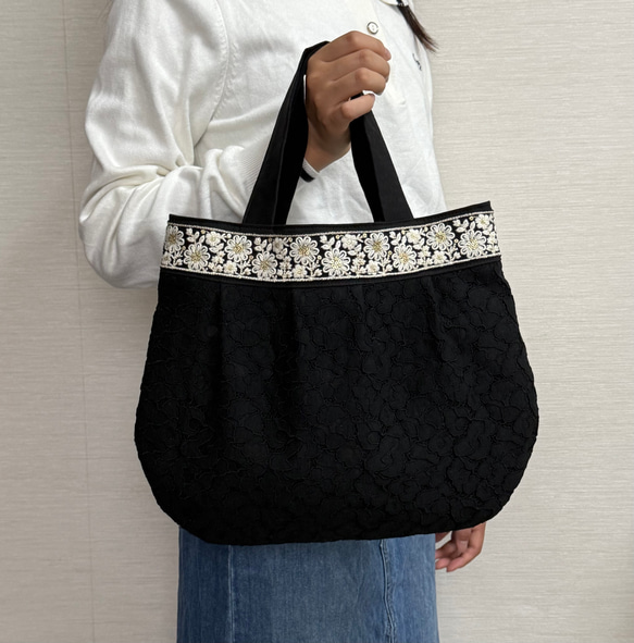 新作】手提げバック/トートバック/インド刺繍リボン、刺繍レース、黒