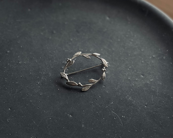 草と実 ブローチ　 2枚目の画像