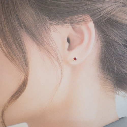 ルビー 一粒ピアス 3mm サージカルステンレス ピアス（スタッド・一粒