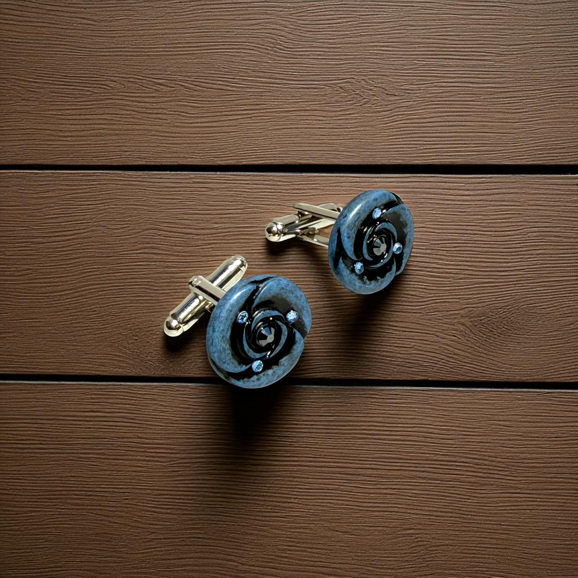 ブルーバージョン：深みを表現した薔薇のカフスボタン Premium 216
