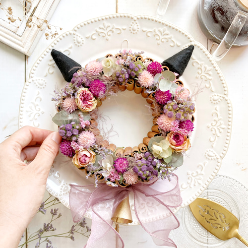 甘ずっぱい、いたずら子ネコの春色リース 春リース 黒猫 春インテリア