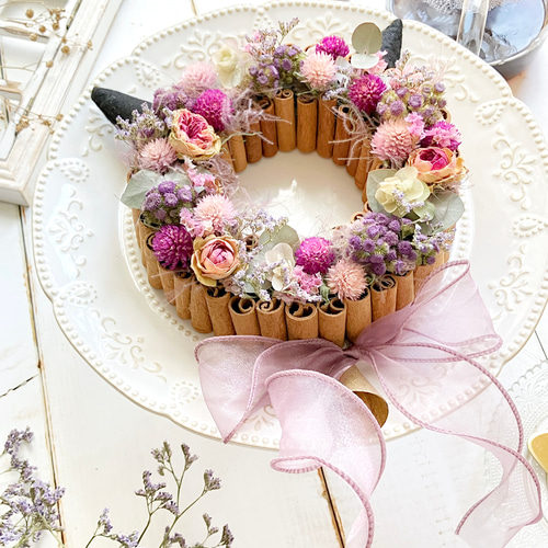 甘ずっぱい、いたずら子ネコの春色リース 春リース 黒猫 春インテリア