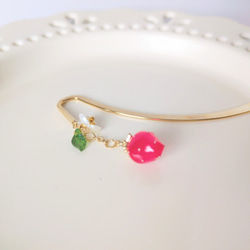 苺のしおり　ブックマーカー　ブックマーク　いちご　栞　読書　本　手帳　スケジュール帳　日記　帯飾り　文庫本　雑誌　挟む　 4枚目の画像