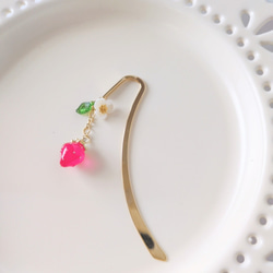 苺のしおり　ブックマーカー　ブックマーク　いちご　栞　読書　本　手帳　スケジュール帳　日記　帯飾り　文庫本　雑誌　挟む　 5枚目の画像