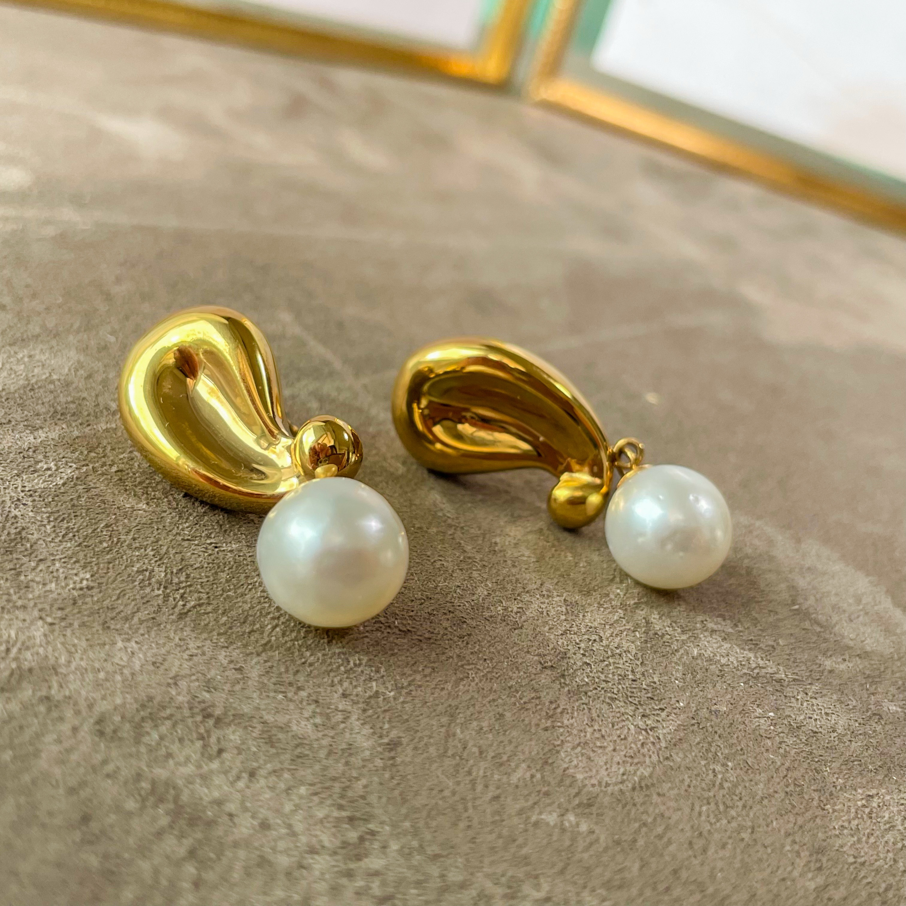 Goutte d'Or(グット・ドール)-南洋白蝶真珠ピアス［K18］