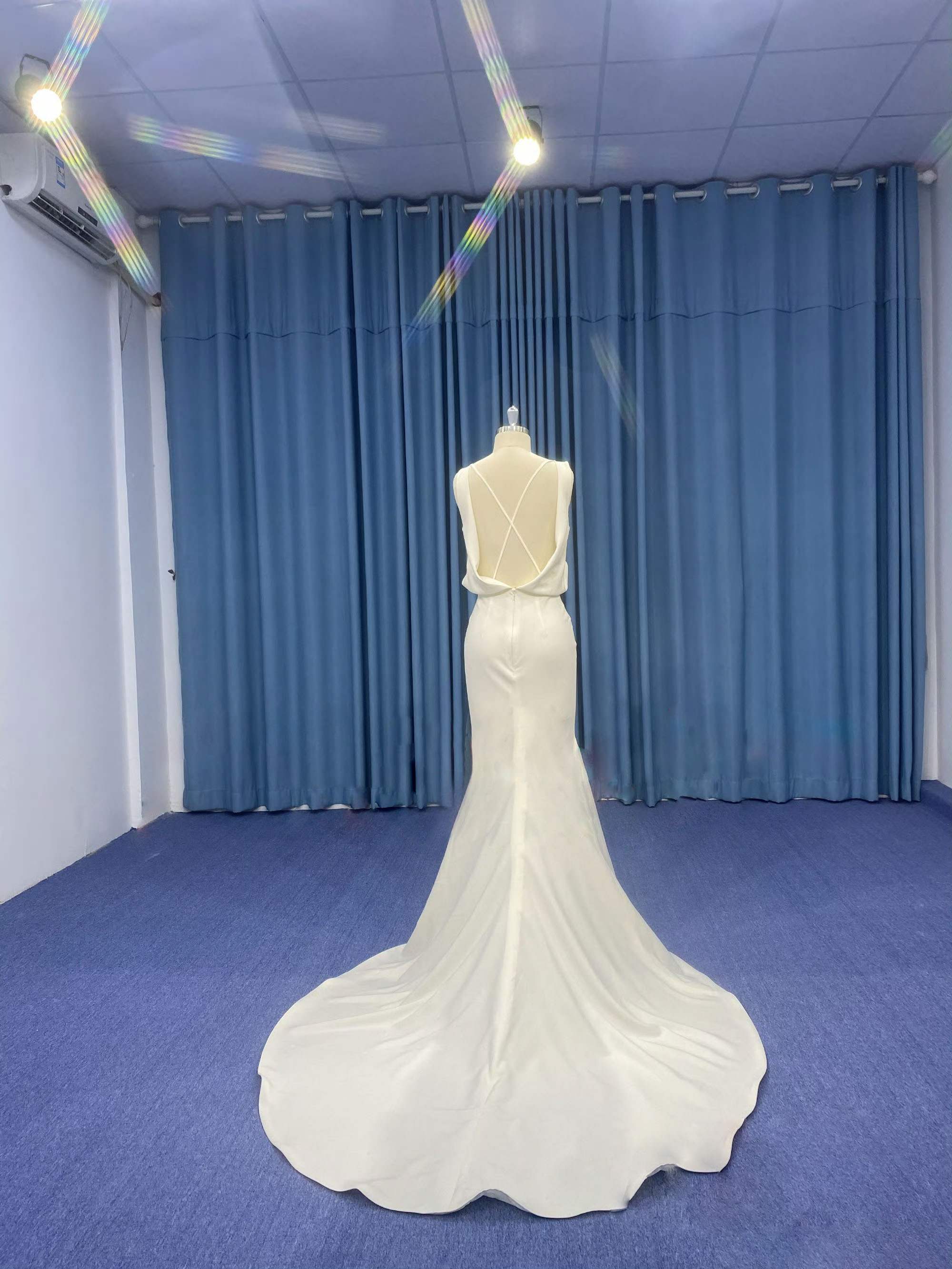 上品　白　マーメイドドレス　優雅　ジュエルネック　トレーン　カラー変更可能　パーディードレス演奏会音楽会二次会お呼ばれ
