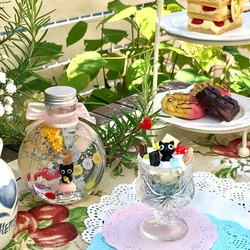 猫ちゃんハーバリウム♡夏スイーツランドの美味しい時間　＊＊サマーギフト　夏限定新作 1枚目の画像