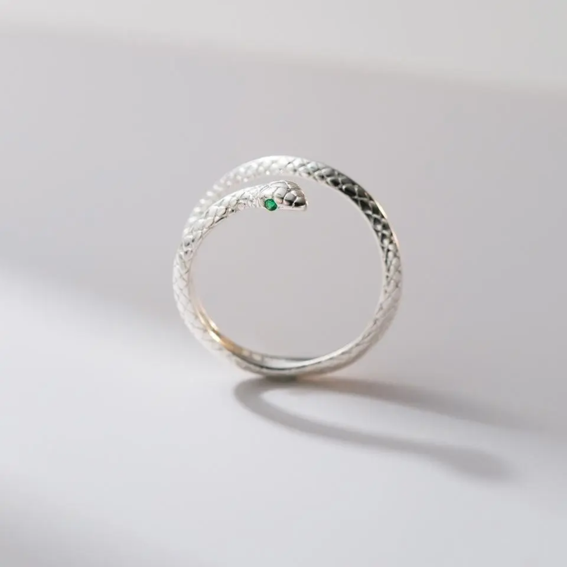 シルバー925   華奢　細め　スネーク　リング　蛇　ヘビ　へび　指輪　silver925 フリーサイズ　大きさ調整可能