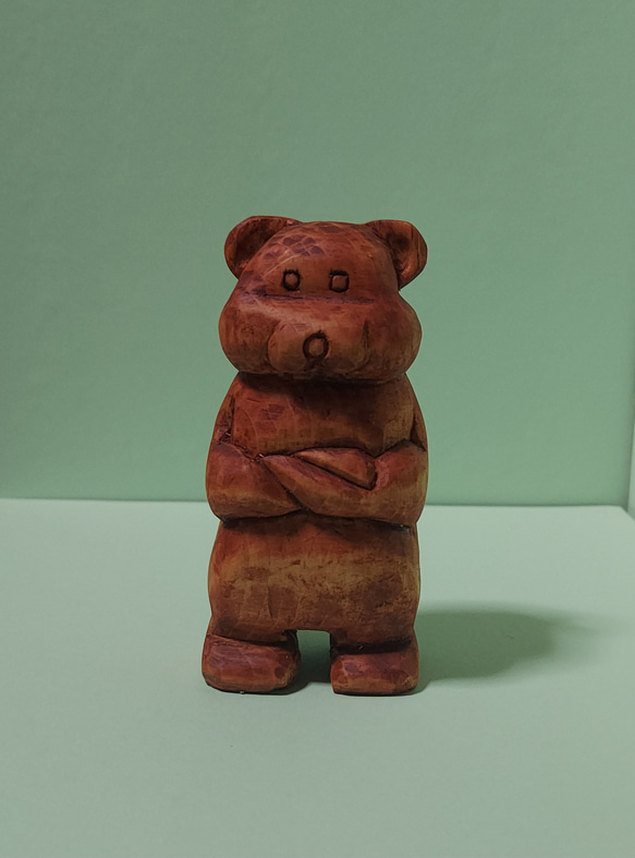 腕組み熊さん 木彫り 彫刻 置き物 インテリア 彫刻 Kibori 通販