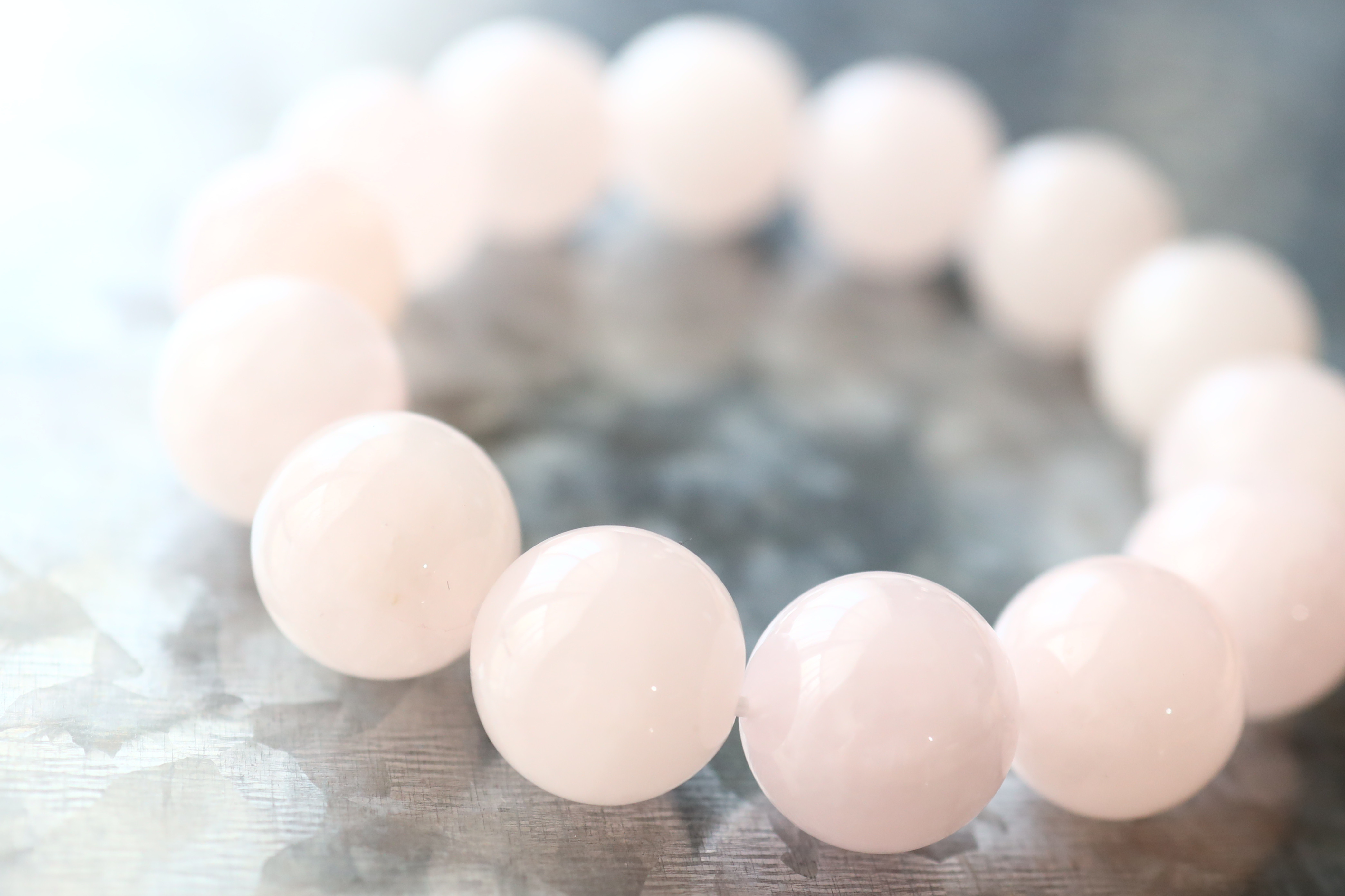 …☆愛と美の女神： アフロディーテの名を持つ石☆…☆ローズクォーツ：14.5ミリ☆…☆天然石ブレスレット☆…