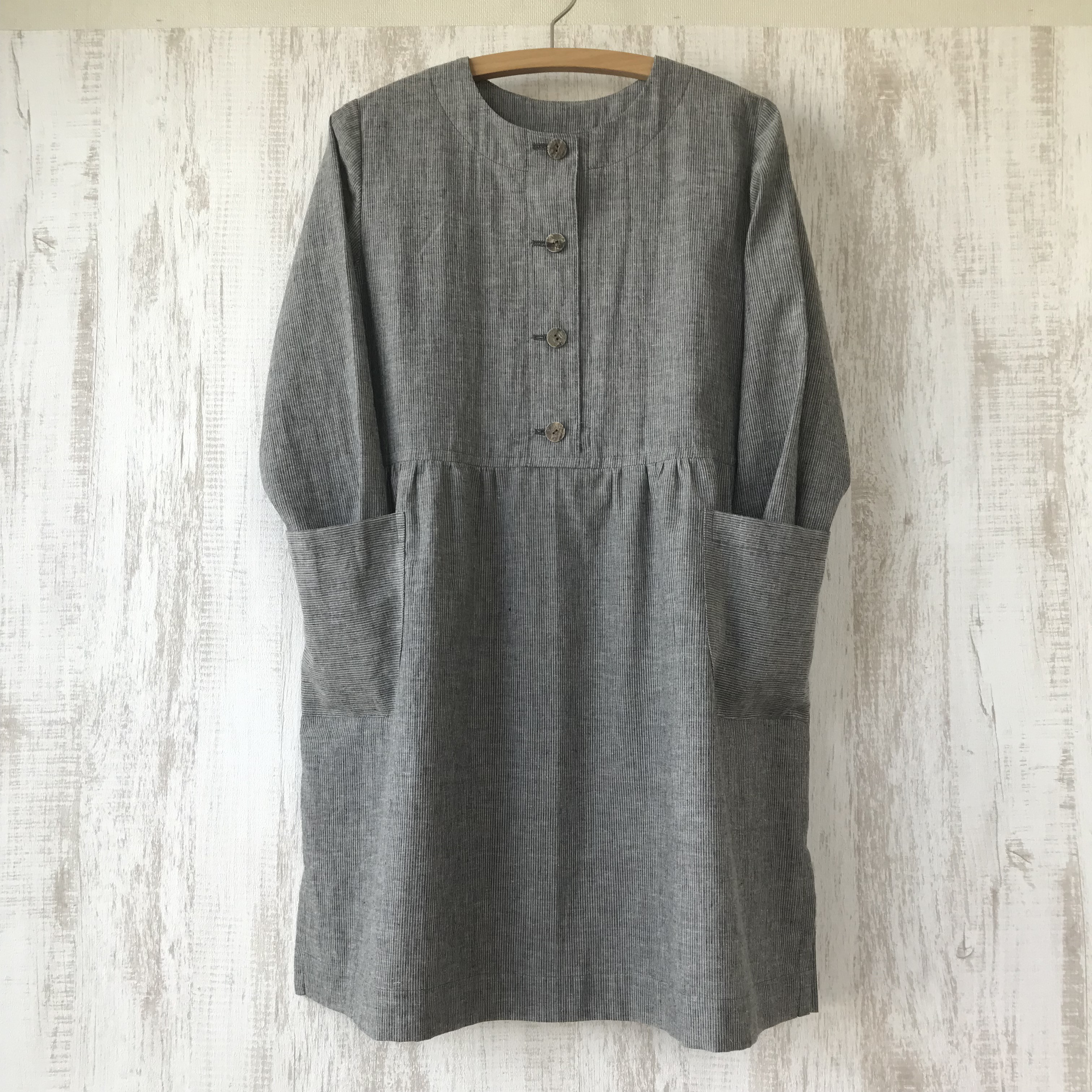 ワッシャー加工　前ボタン　後ろ身頃タック入り　ゆったり　チュニック