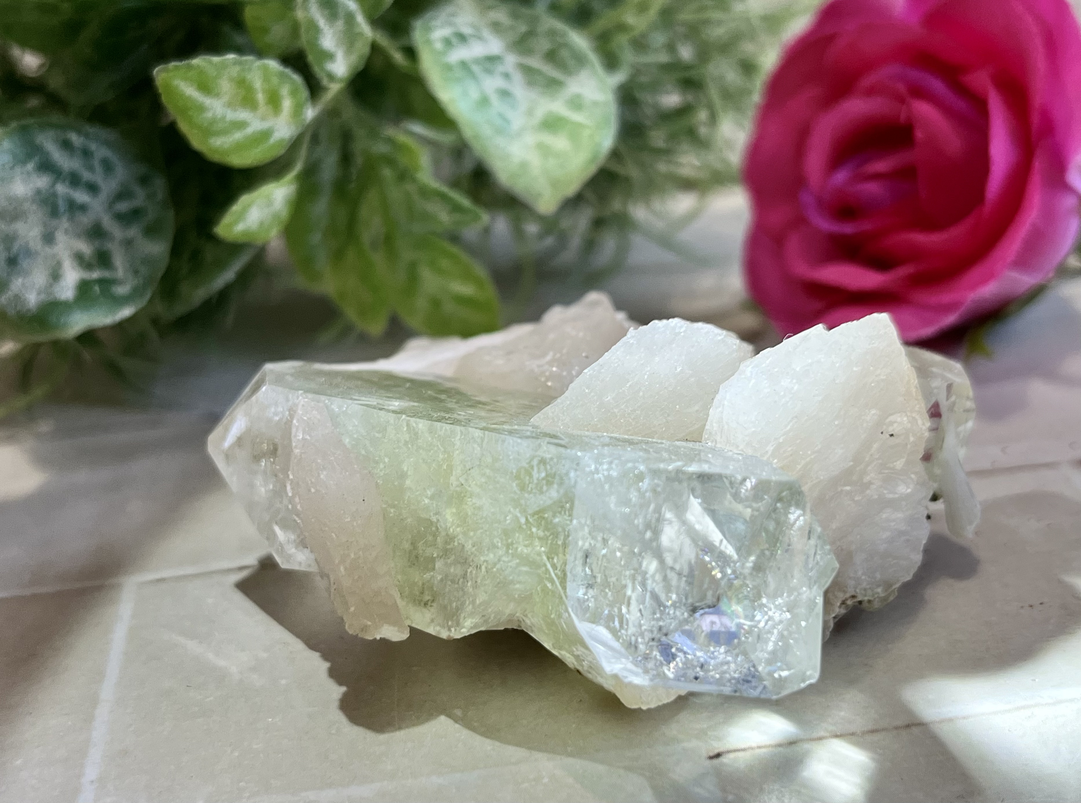 天使の水晶✨   レインボー　グリーンアポフィライト　原石　クラスター　魚眼石