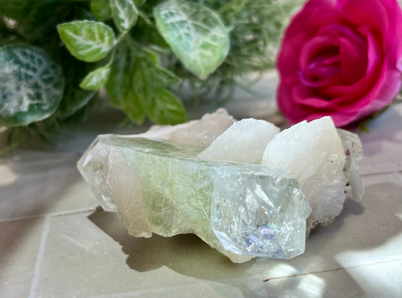 天使の水晶✨ レインボー グリーンアポフィライト 原石 クラスター 魚