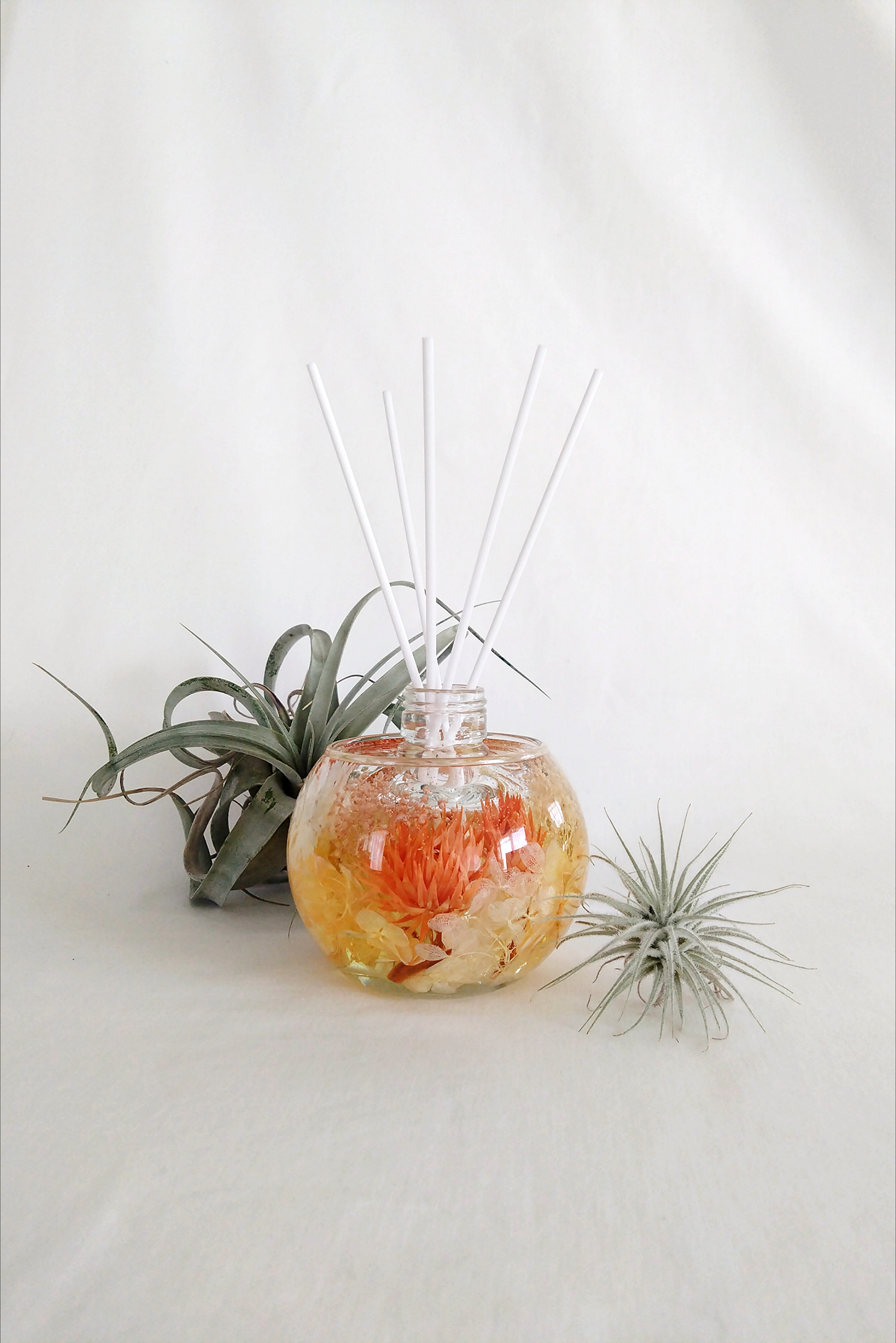 固まるハーバリウムディフューザー オレンジ系