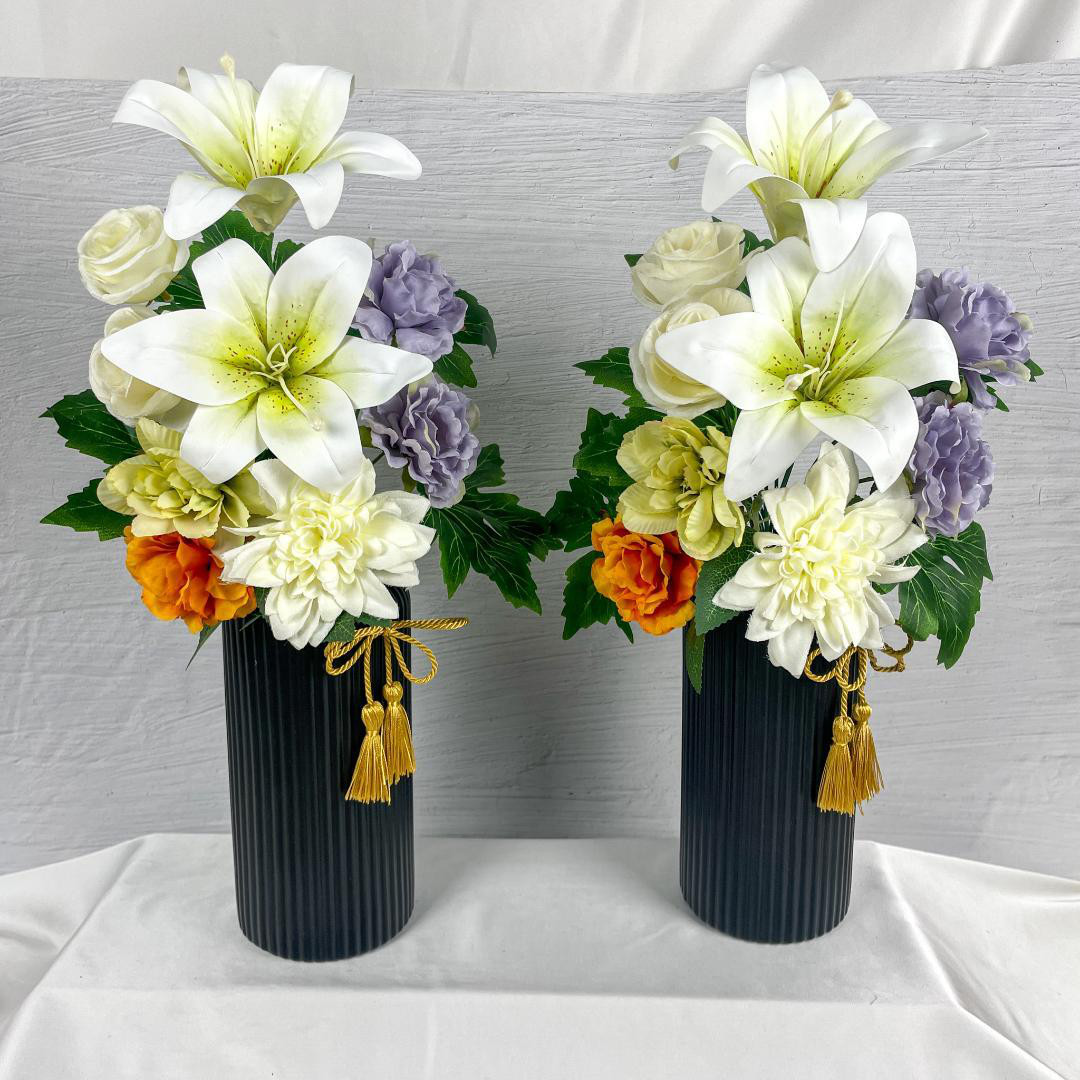 仏花アレンジ■☆白百合入り仏花2本セット♪上品で華やかなお供え花☆タッセル付き
