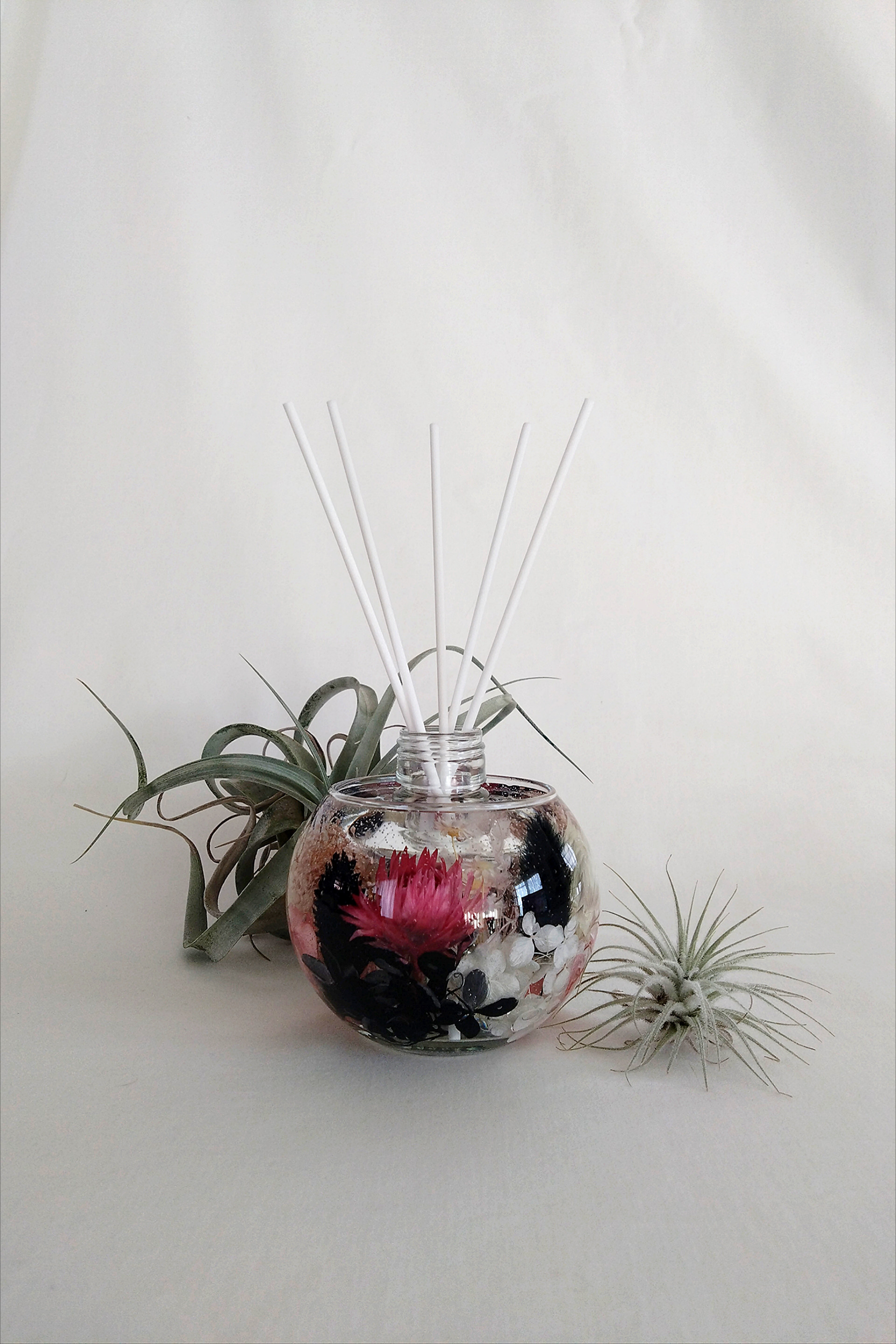 固まるハーバリウムディフューザー ブラック系