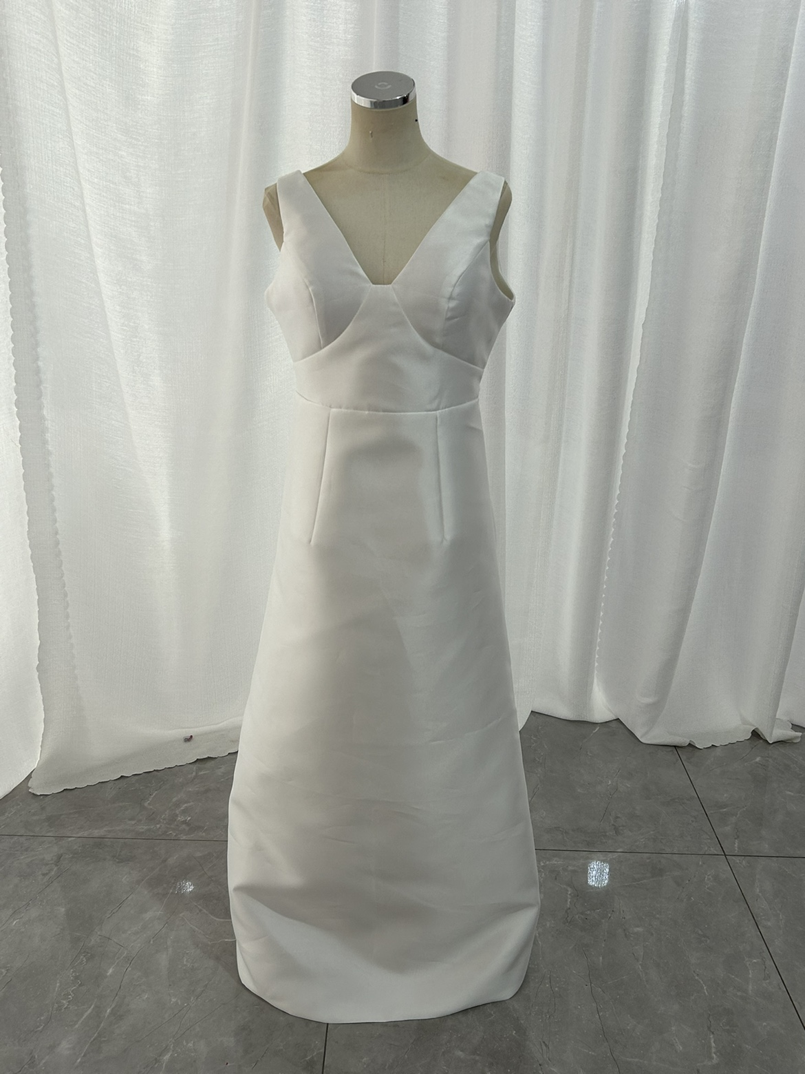 パーティードレス オフホワイト Vネック ロング ファスナー 大人っぽい 二次会