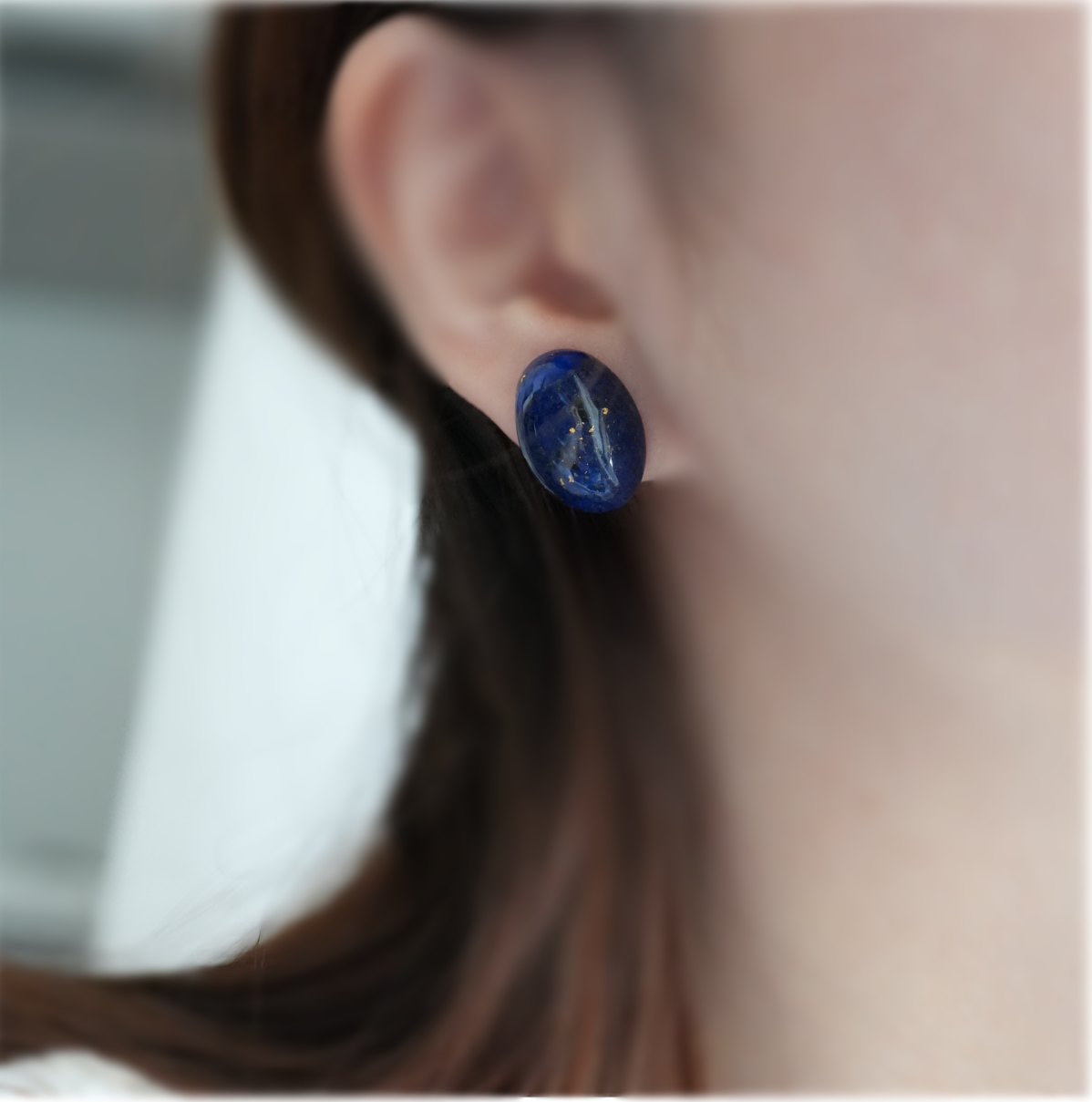 天然石ラピスラズリと黒猫の一粒イヤリング　（ピアス変更可能）
