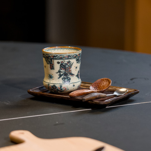 中国茶器　景徳鎮　手描き　茶杯　コーヒーカップ　女性ぴったり　青花磁　蝶々　３点 中国茶器 景徳鎮 手描き 茶杯 コーヒーカップ 女性ぴったり 青花