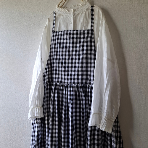 ＆LOVE様　ギンガムチェック　エプロン　ワンピース ギンガムチェックのエプロンワンピース カフェエプロン