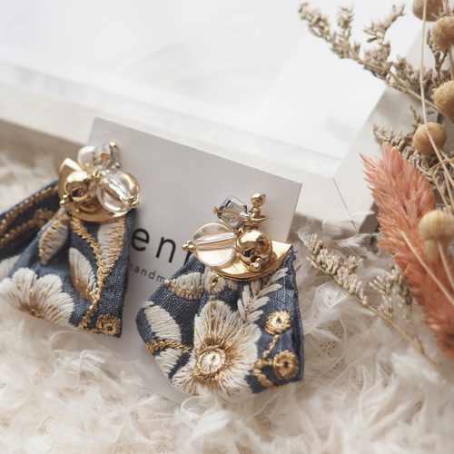 noble flower drops】インド刺繍リボン インディゴブルー×クリアビーズ