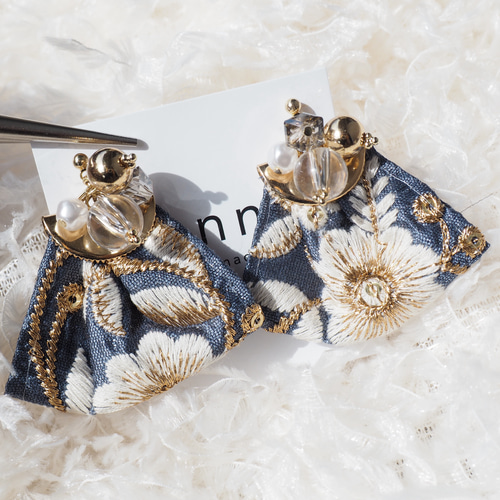 noble flower drops】インド刺繍リボン インディゴブルー×クリアビーズ