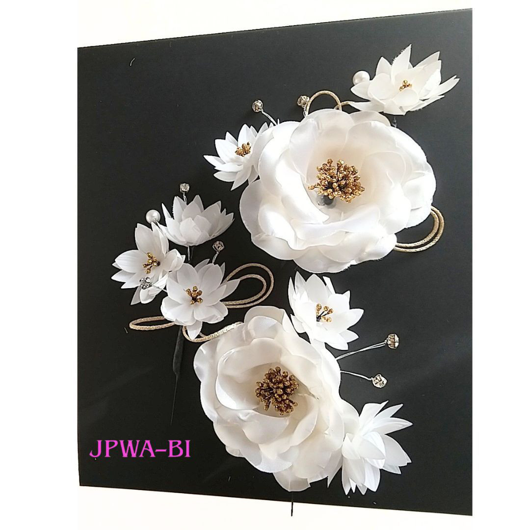 国産髪飾り//バラ・小花MIX飾り/着物・ウエディングドレス/白ヘッドドレス/結婚式・成人式/パッケージ入り