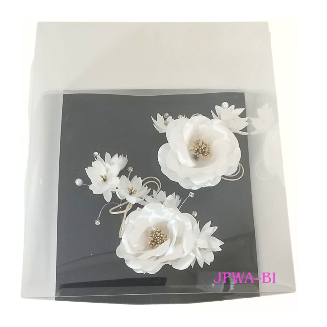 国産髪飾り//バラ・小花MIX飾り/着物・ウエディングドレス/白ヘッドドレス/結婚式・成人式/パッケージ入り