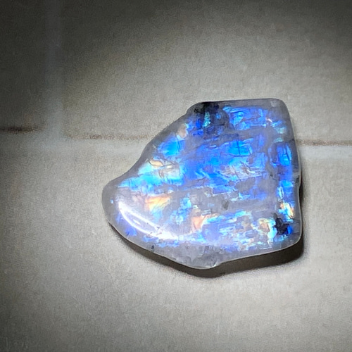 ホワイトラブラドライト タンブル ブルームーンストーン レッセンス