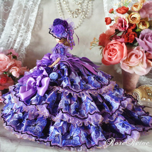 ベルサイユの薔薇 優美な花園パウダリークリームのプリンセスドールドレス ベルサイユの薔薇 花の妖精 甘さ薫るハニーピンクの豪華ボリューム