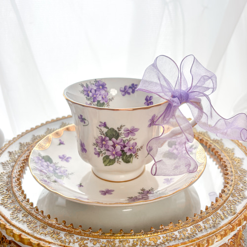 すみれのティーカップソーサー ティーカップ ❤︎Blanche Neige