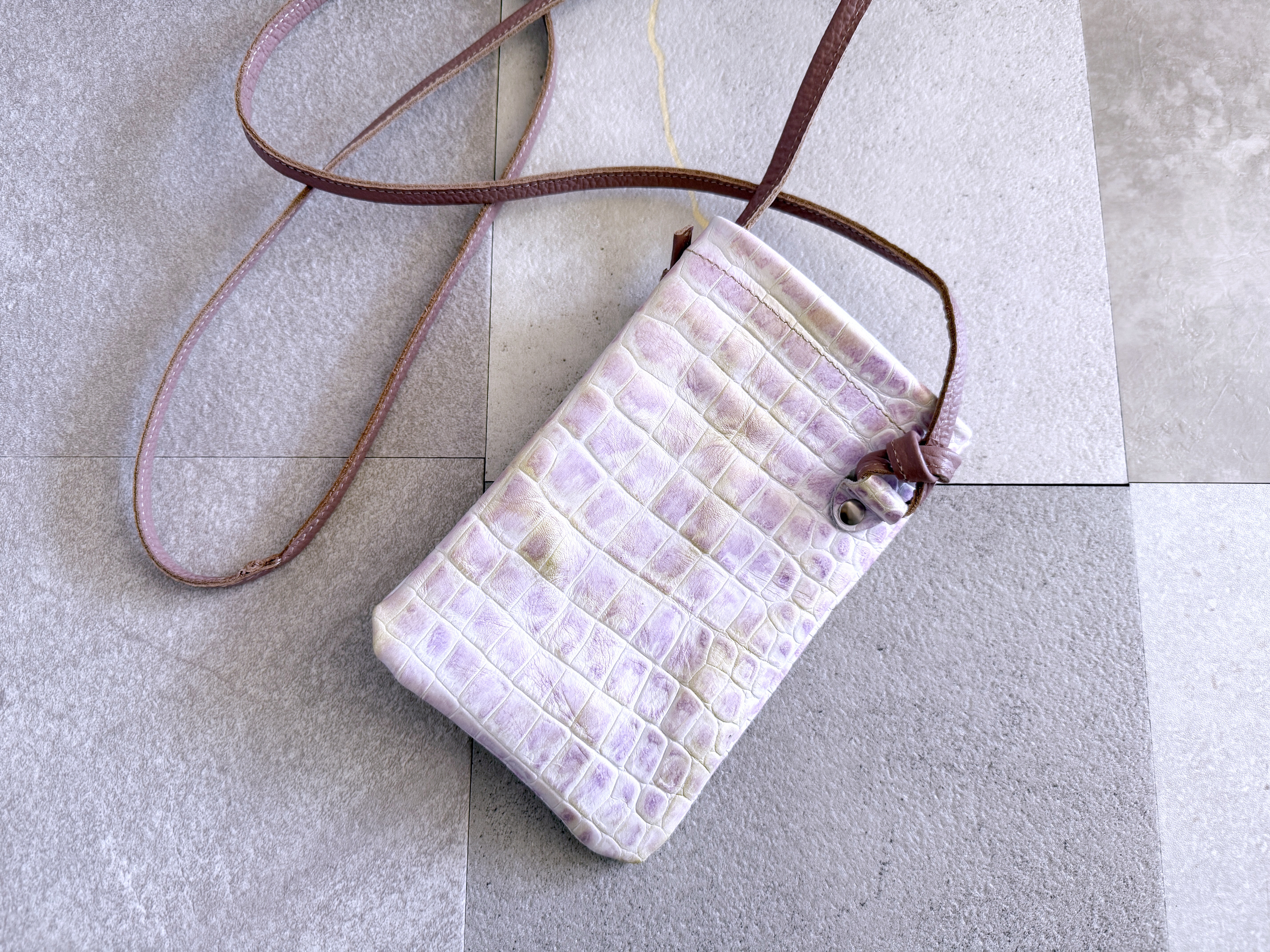 スマホ ポシェット 上質 レザー 革 クロコ ホワイト パープル ゴールド パール