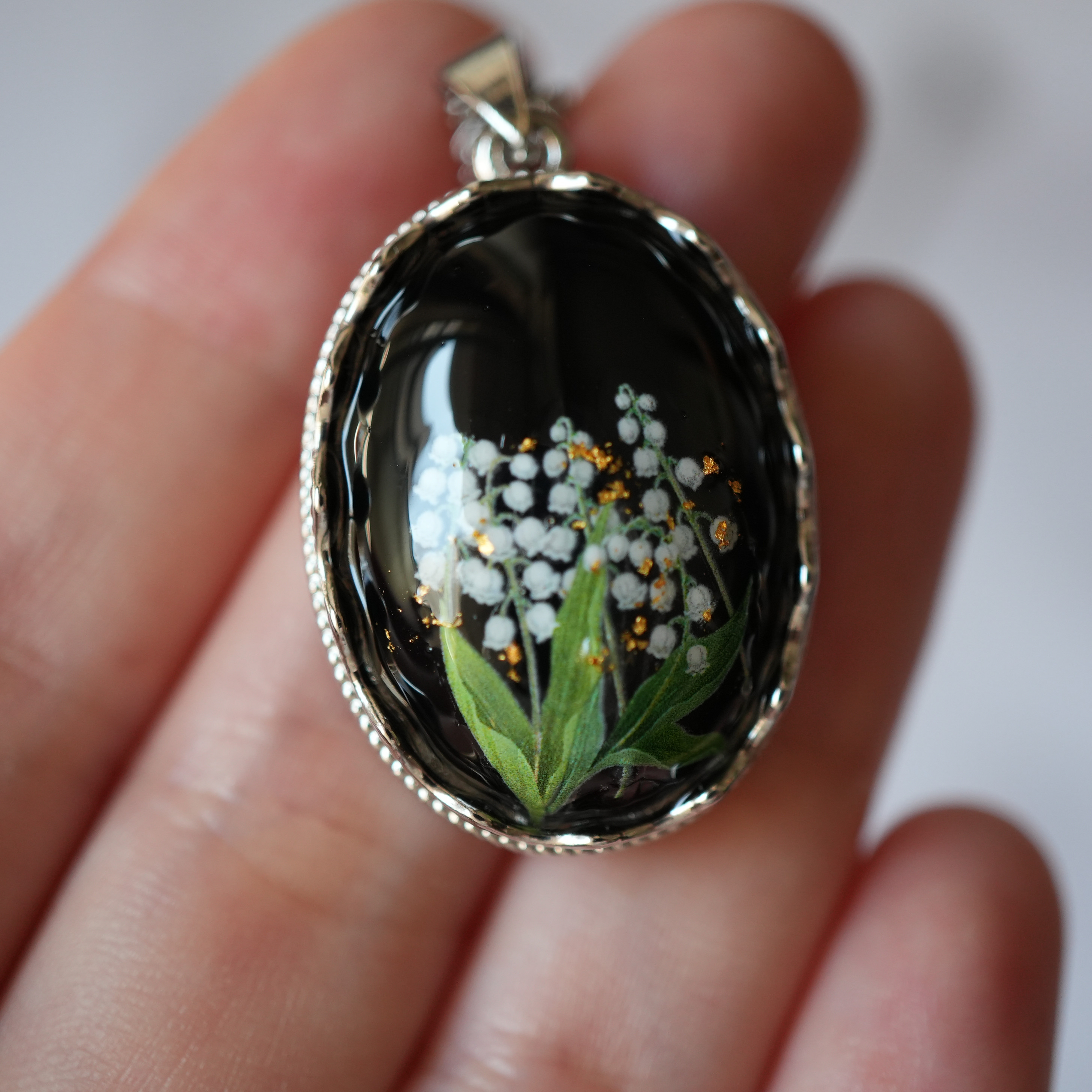 黒瑪瑙とすずらんのペンダント　 ネックレス 金箔 24k 鈴蘭 4,346円