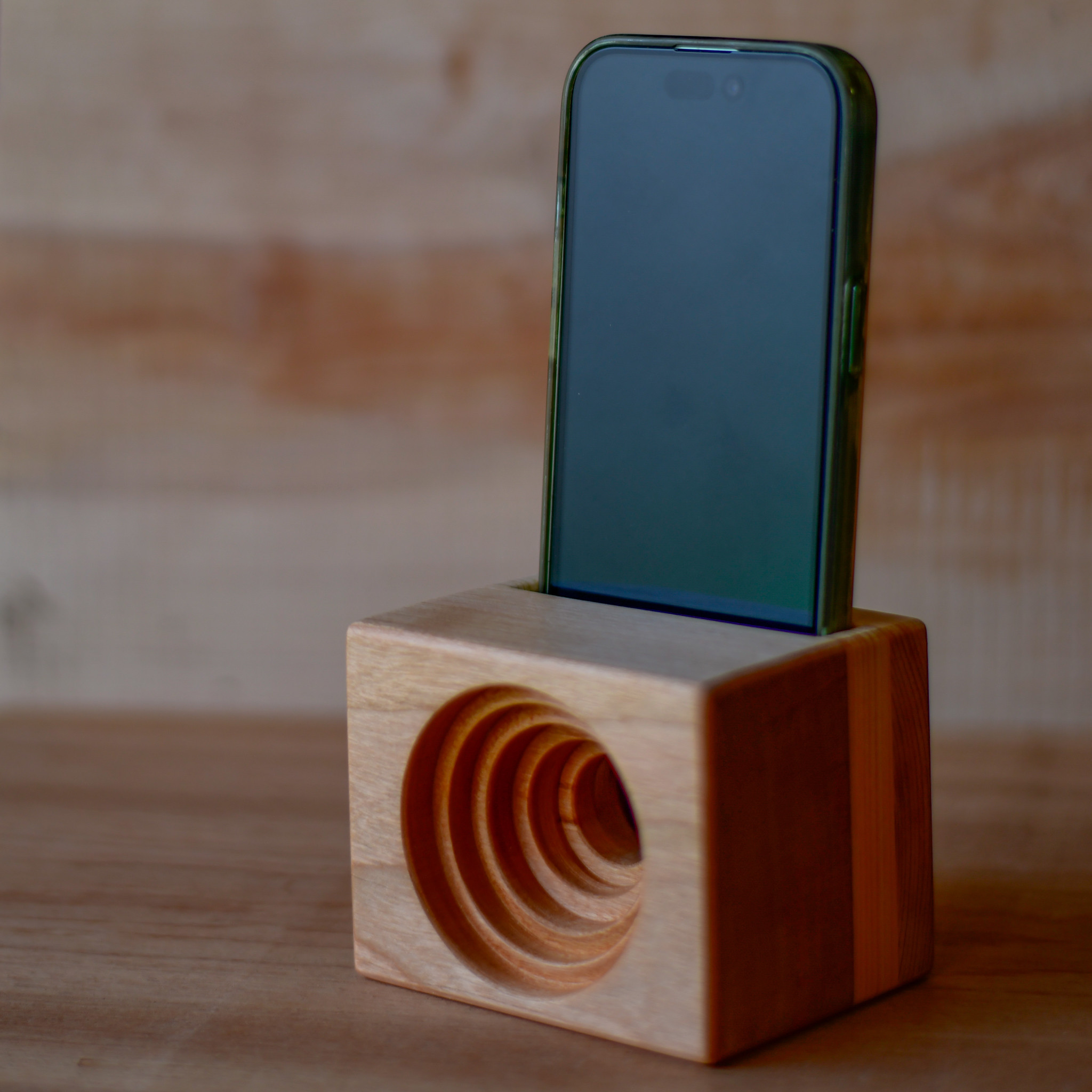 大人気！　地球（環境）に優しい　木製　スマホスピーカー さくらMini（1点もの）