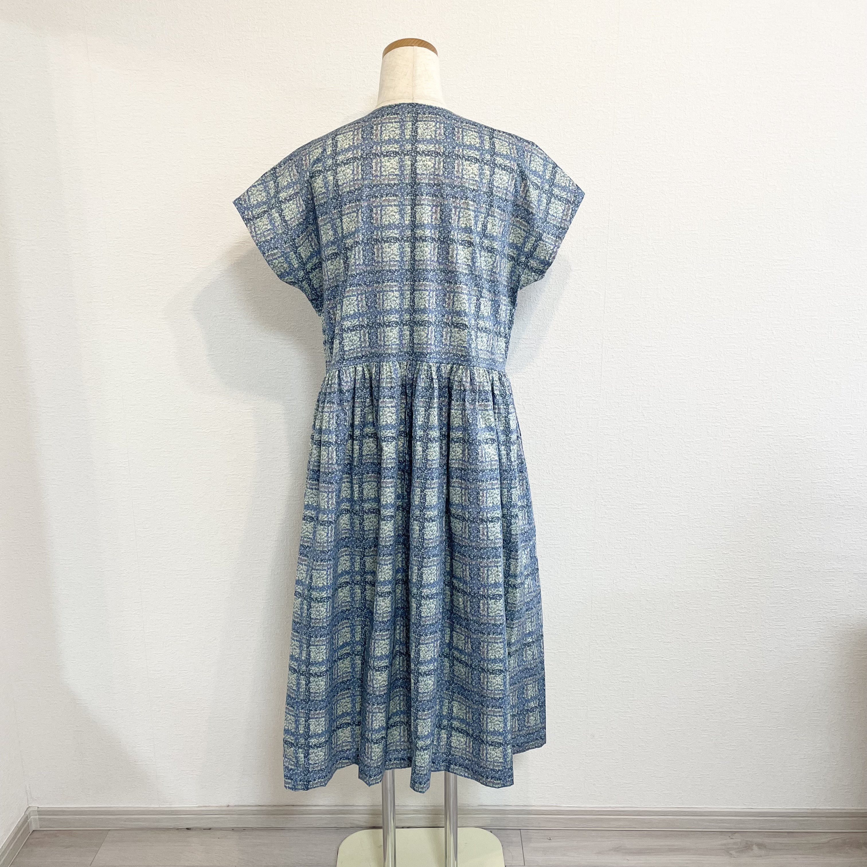 リバティ生地＊カシュクール風ワンピース（コバイン）