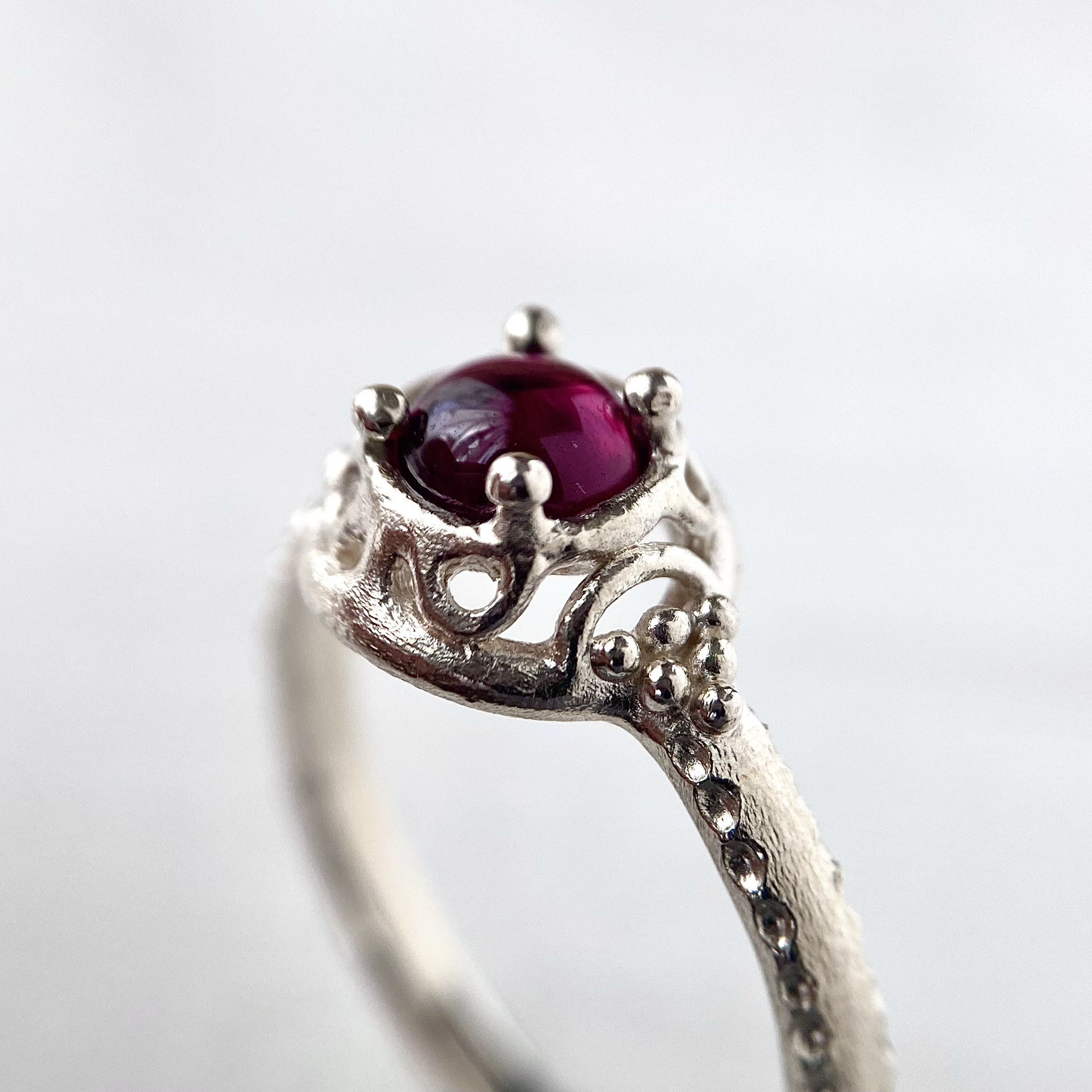 ロードライトガーネットの指輪