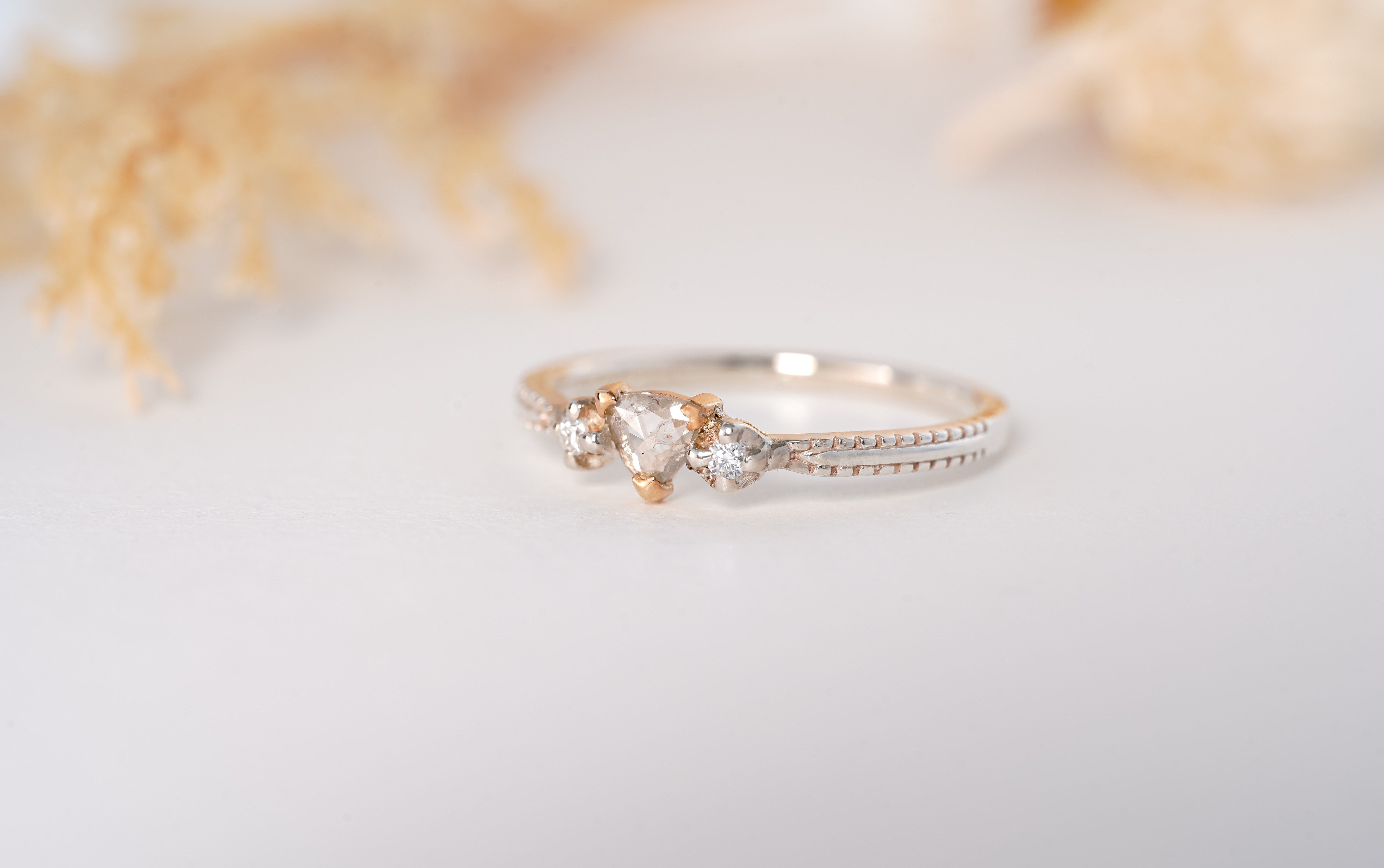 ”K18YG×シルバー” トリリアント ローズ カット 天然ダイヤモンド リング