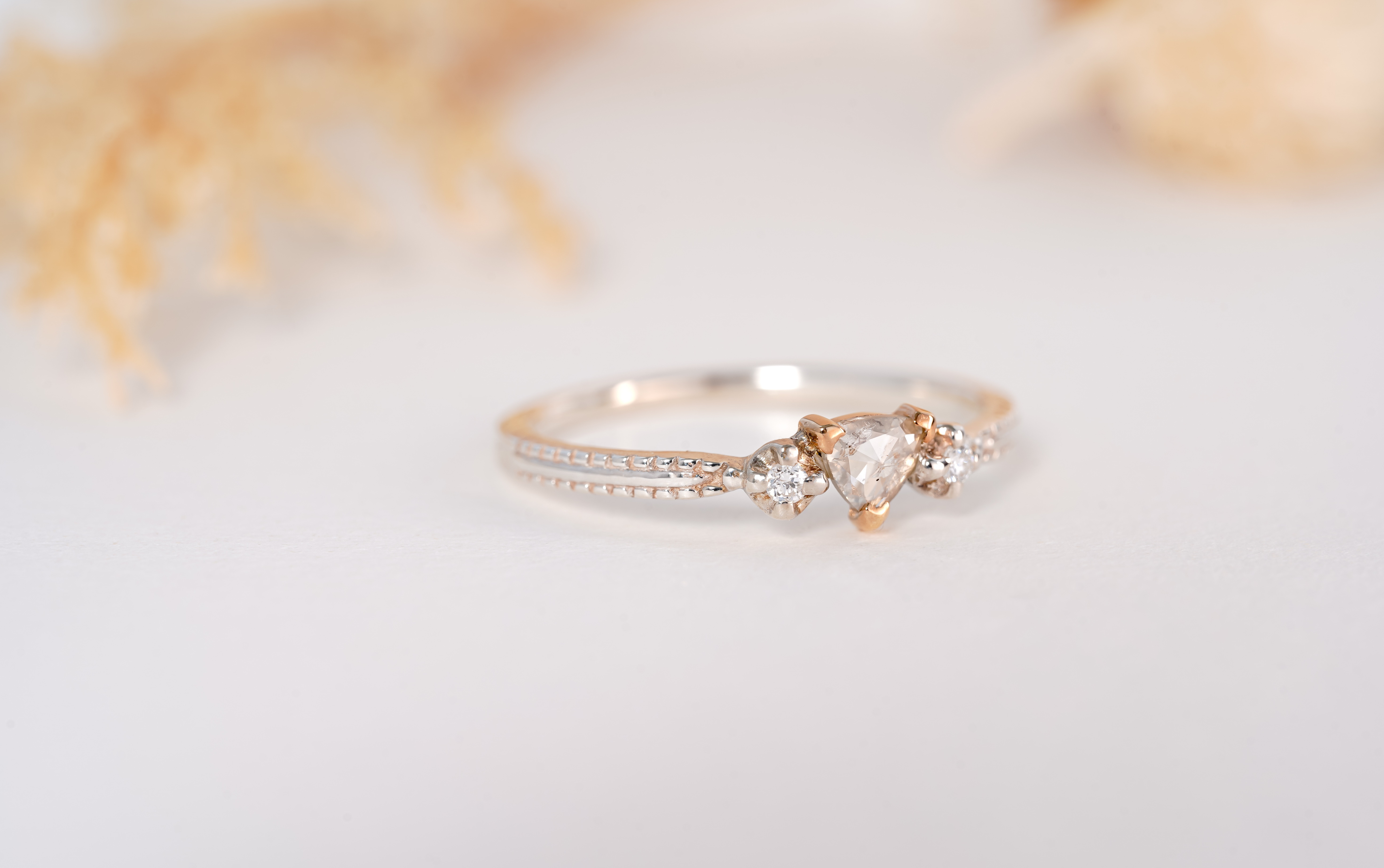 ”K18YG×シルバー” トリリアント ローズ カット 天然ダイヤモンド リング