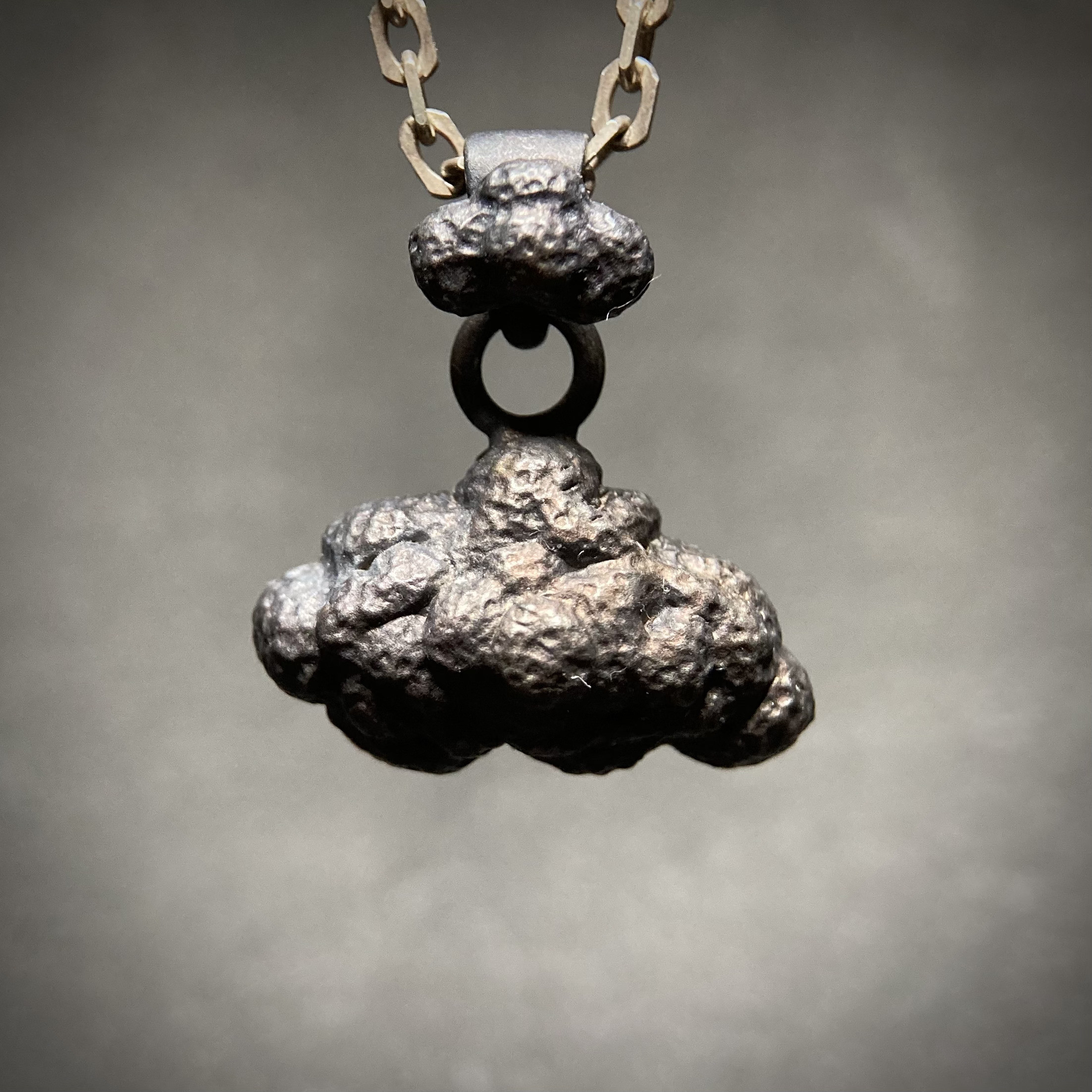 「クモ」ネックレス　～雨雲～