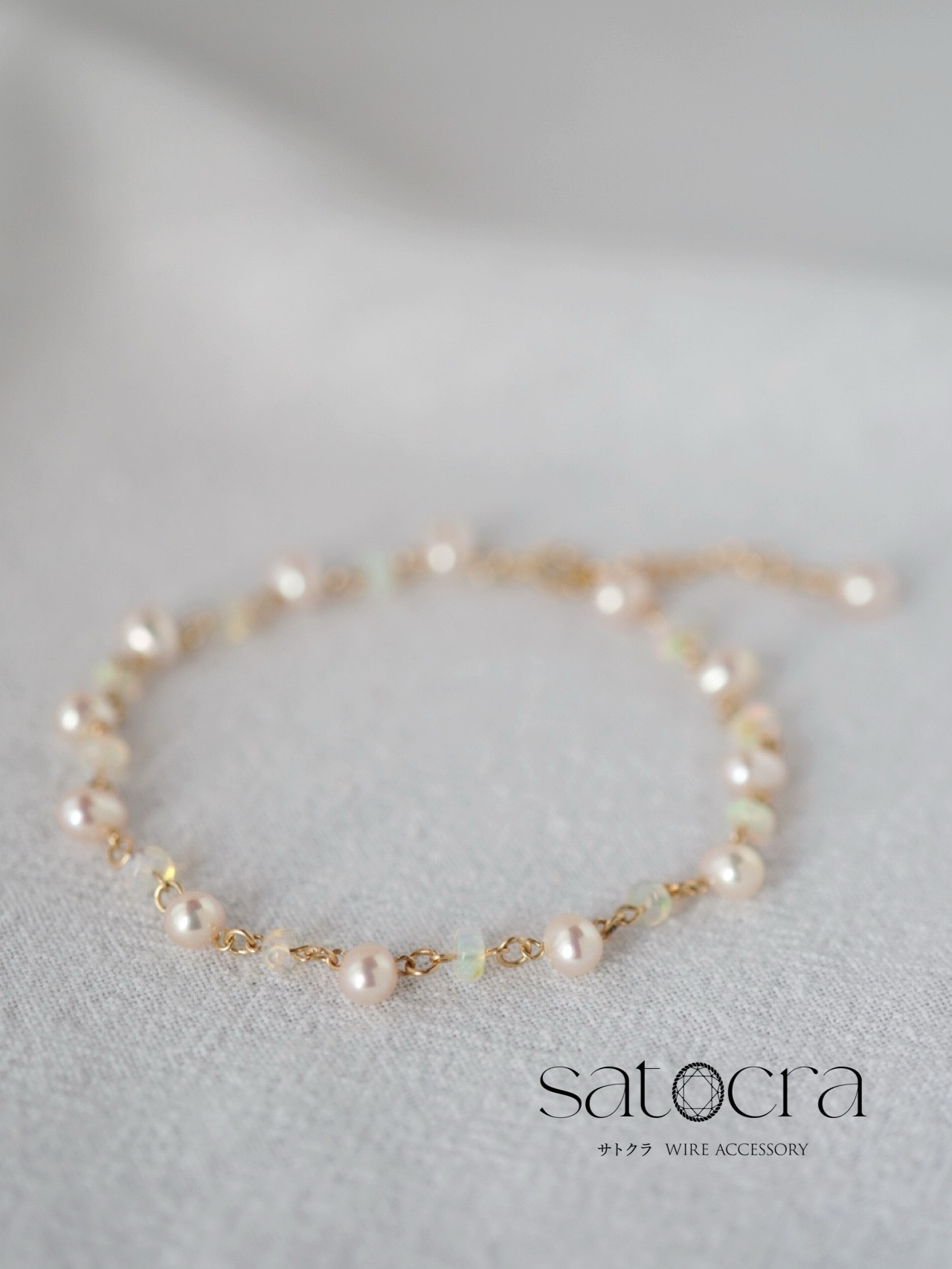 日常に馴染むシンプルデザイン 本物志向の天然石アクセサリー 淡水パールとオパールの14kgfブレスレット