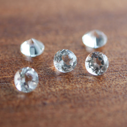 14kgfピアス・ロシア産フェナカイト（4mm） ファッション 通販ハンドメイド・手芸 - 14kgfピアス・ロシア産