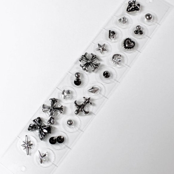 耳ツボジュエリー♡クロムクロス20粒/ブラックシルバー/ダイエット